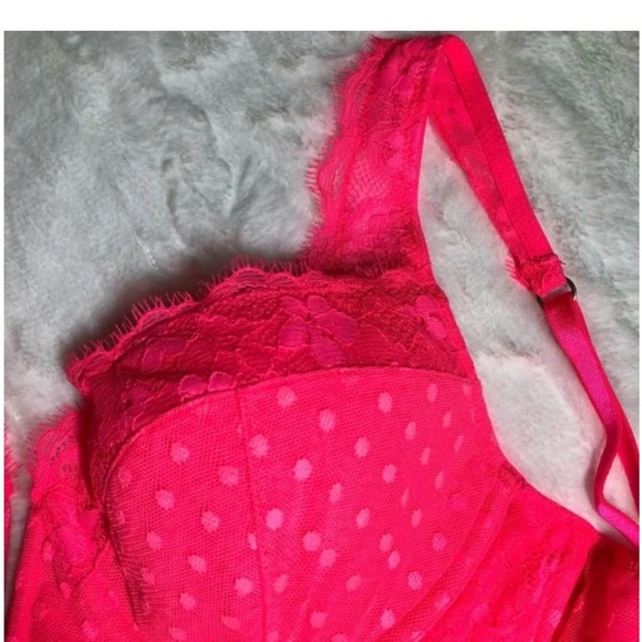 Victoria secret hot pink bra size 34DD in good condition - Picture 3 of 7